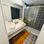 Apartment Bright And Cozy In Principe Real Lisbon