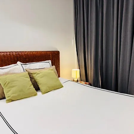 Bright And Cozy In Principe Real * Лиссабон